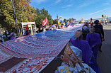 В Волгограде объединили все национальности народным полотном В Волгограде объединили все национальности народным полотном