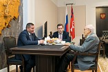 Андрей Бочаров на встрече с Борисом Екимовым: «Вы продолжаете лучшие традиции великой русской литературы» Андрей Бочаров на встрече с Борисом Екимовым: «Вы продолжаете лучшие традиции великой русской литературы»