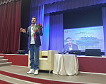 Актёр Денис Никифоров встретился с поклонниками в волгоградской глубинке