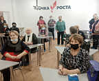 В Урюпинске «серебряные» волонтёры культуры сели за парты В Урюпинске «серебряные» волонтёры культуры сели за парты