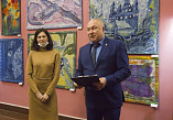 На выставке в Казачьем театре представлена ручная роспись по ткани На выставке в Казачьем театре представлена ручная роспись по ткани