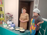 В Быковской модельной библиотеке юных посетителей научили печь блины В Быковской модельной библиотеке юных посетителей научили печь блины